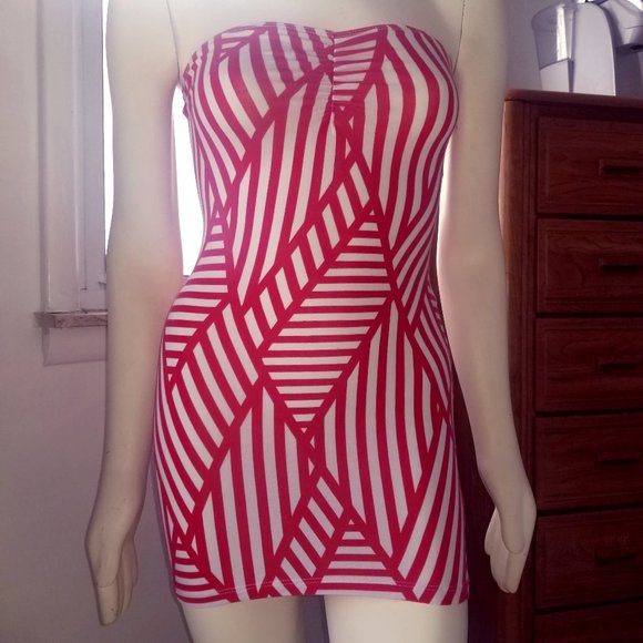 Red & White, Abstract Print, Body-Con Dress Size S - Picture 1 of 2